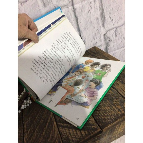 1993 School Text Book Reading Book “Cats Sleep Anywhere” Elementary Ages 6-10 - Picture 11 of 11